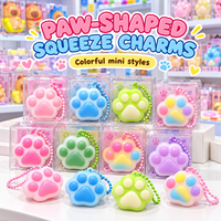 Lot de 24 pendentifs squishy en forme de biscuits, jouet anti-stress à rebond lent, design mignon de dessin animé, emballage en boîte, idéal pour les jeunes pour le pressage