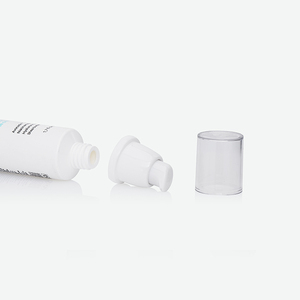 Tubo Cosmético de Plástico Blanco Nacomi de 1.7 oz 50 ml con Tapa de Bomba, Acabado Mate, Impresión Offset y Etiquetado - Product Image 2