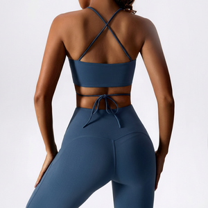 Ensemble de yoga 2 pièces noir uni pour femme, haut court dos nageur à col carré et short taille haute, respirant, sans couture, en Spandex et Polyester, pour l'entraînement - Product Image 2