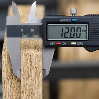 Panneau OSB professionnel 9-25 mm 1220x2440 mm, qualité E1, panneau stratifié structurel pour la décoration et la construction de meubles d'intérieur