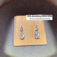 Pendientes de Estilo de Alta Gama con Circonita Cúbica de Grado 5A, Corte Ovalado y Precisión en el Corte, Chapados en Oro de 18K