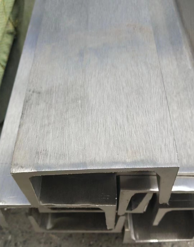 S355J2 hot rolled channel steel S355J2 hot rolled channel steel