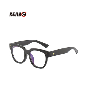 Kenbo Eyewear <span class=keywords><strong>occhiali</strong></span> <span class=keywords><strong>da</strong></span> Computer con <span class=keywords><strong>filtro</strong></span> a <span class=keywords><strong>luce</strong></span> <span class=keywords><strong>blu</strong></span> per bloccare gli <span class=keywords><strong>occhiali</strong></span> con montatura quadrata a <span class=keywords><strong>luce</strong></span> <span class=keywords><strong>blu</strong></span> Anti <span class=keywords><strong>luce</strong></span> <span class=keywords><strong>blu</strong></span> - Product Image 2