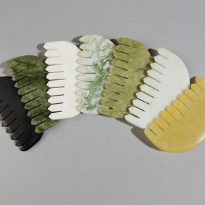 Pettine per Capelli Personalizzato con Logo, 100% Giada Naturale Verde, Pettine per Massaggio alla Testa a Forma di Pesce, Pettine in Giada Nefrite Bianca e Gialla - Product Image 4