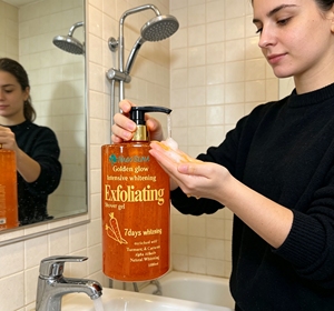 Exfoliating Body Wash - Product Image 1