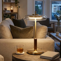 Lampu Lantai LED Kuningan Berkualitas Tinggi Mewah Modern untuk Ruang Tamu Dekorasi Rumah Kamar Tidur Kap Lampu Kaca Lampu Lantai LED Nordik
