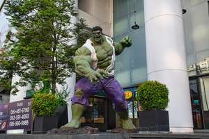 Décoration intérieure, figurines d'action de super-héros célèbres, statue de <span class=keywords><strong>Hulk</strong></span> grandeur nature, sculpture en résine - Product Image 6