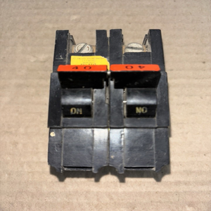 Interruttore Automatico PLC FPE NA240 40 2 Poli 120/240V Tipo <span class=keywords><strong>NA</strong></span>/<span class=keywords><strong>NI</strong></span> Rosso, Direttamente dalla Fabbrica - Product Image 1