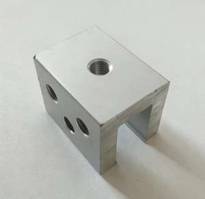 UISOLAR – Pince de fixation solaire durable en aluminium <span class=keywords><strong>pour</strong></span> toiture à joint debout et toiture métallique - Product Image 1