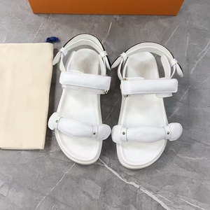 Sandales décontractées pour hommes de marque originale, fabriquées sur mesure, avec amorti et design respirant pour les activités estivales en plein air - Product Image 4