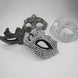 Hongliang ACC Bling <span class=keywords><strong>Cat</strong></span> <span class=keywords><strong>Eye</strong></span> <span class=keywords><strong>Mask</strong></span> Diamante Embutidos Carnaval Masquerade Ball <span class=keywords><strong>Eye</strong></span> <span class=keywords><strong>Mask</strong></span> New Sparkly Prata Rhinestone Máscaras - Product Image 2