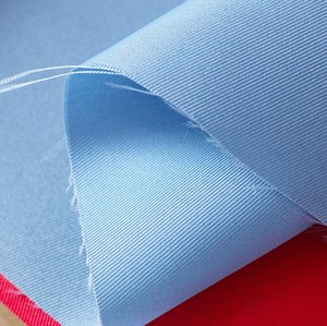 Tessuti 100% poliestere per abbigliamento Twill <span class=keywords><strong>gabardine</strong></span> per abbigliamento da lavoro tessuto all'ingrosso - Product Image 1
