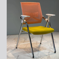 Chaise en maille moderne en promotion avec accoudoirs fixes et hauteur réglable pour salles de réunion, formations, conférences, bureaux et écoles