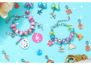 Colección 2025: Pulsera de dijes bonitos de plástico DIY educativa para niños, temática de fantasía y ciencia ficción, antideslustre, para mayores de 3 años - Product Image 4