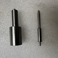 Komponen Injektor Bahan Bakar Diesel Berkualitas Tinggi Nozzle DLLA150SND302 093400-3020 untuk Injektor 093500-6090 6151-12-3100