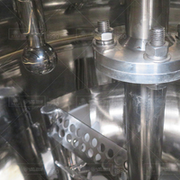 Réacteur d'émulsification à circulation inférieure, machine de fabrication de savon liquide, de pâte, de crème et de produits cosmétiques, mélangeur émulsifiant sous vide