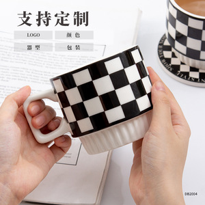 Mug en céramique à carreaux personnalisé 320 ml avec poignée, cadeau pour le bureau, pour le café - Product Image 4