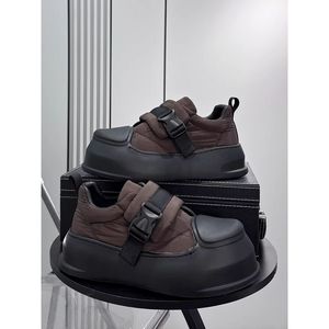 Zapatos de hombre para venta al por mayor y al detalle transfronterizos, nuevos mocasines de verano con suela gruesa y aumento de altura interior, estilo oscuro de nicho. - Product Image 3