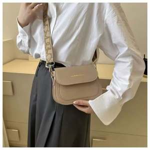 กระเป๋าถือแฟชั่นล่าสุดสำหรับสาวๆ กระเป๋าสะพายข้างผู้หญิง กระเป๋าถือทรงสี่เหลี่ยมหรูหรา - Product Image 6