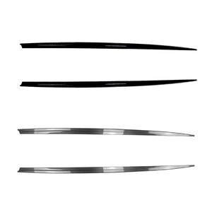 Kit de faldones laterales Amp Z para BMW Serie 3 F30 M Sport 2013-2019, distancia entre ejes estándar, negro mate con textura de fibra de carbono. - Product Image 2