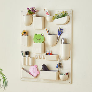 Étagères murales suspendues nordique moderne luxe maison étagère en métal livre stockage plastique bois monté étagère <span class=keywords><strong>murale</strong></span> flottante pour le salon - Product Image 2