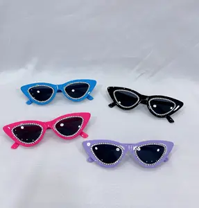 2024 Custom Cat Eye Drill montatura piccola UV400 occhiali da sole di tendenza di design abbigliamento alla moda di personalità europea e americana