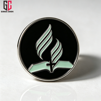Badge en métal émaillé personnalisé en usine pour l'Église de la Septième Journée Adventiste (SDA) – Logo SDA, Bible ouverte, Croix, Flamme – Épinglette en métal émaillé