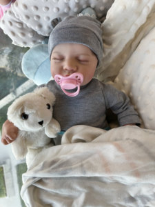 Realistische 17 Zoll Levi Reborn Baby puppen Lebensechte Silikon Neugeborene Weiche und bequeme schlafende Jungen Mädchen Bebé Reborn Real Life - Product Image 6
