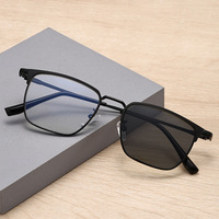 Lunettes de vue photochromiques carrées en métal unisexe, anti-lumière bleue, transition clair-gris, lunettes optiques de mode pour affaires