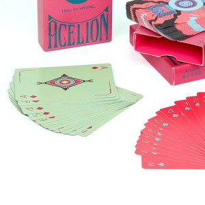 Cartes à jouer en plastique personnalisées avec logo d'entreprise, design de marque familiale, finition brillante classique et durable - Product Image 3