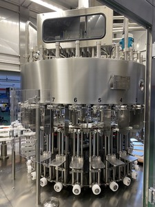 Machine de remplissage de jus chaud rotatif automatique de machines industrielles pour bouteille PET pour l'exportation mondiale de l'Inde - Product Image 3