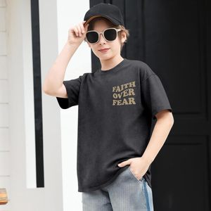T-shirt chrétien FOXA Faith Over Fear en coton délavé à l'acide, manches courtes, pour homme, avec motif graphique et verset biblique religieux - Product Image 2