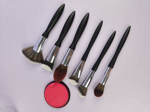 Marque privée 16 pièces en gros grand Kabuki Dense complet moelleux yeux fond de teint professionnel ensemble de pinceaux de maquillage avec sac - Product Image 3