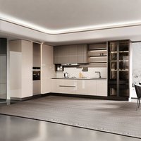 OPPOLIA Dalles de marbre haute brillance avec bord cascade, fabricant de comptoirs, armoires de cuisine de luxe sur mesure pour appartement et villa