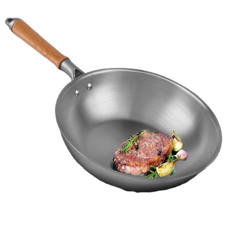 Milieu Gezondheid Grote Capaciteit Non-Stick Titanium Koekenpan 30/32/36Cm Chinese Koken Wok Voor Familie Gebakken Eieren Vis