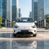Jiang Ling EV3 LHD 4 places 5 portes, berline de banlieue urbaine à énergie verte longue autonomie, véhicule électrique pur à énergie nouvelle