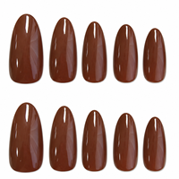 Ongles à presser longs et élégants, couleur moka brun froid, pour soirées et occasions décontractées