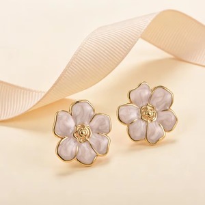 Boucles <span class=keywords><strong>d</strong></span>'oreilles en émail multicolores, clous en forme de camélia avec bordure dorée, bijoux hypoallergéniques pour femmes - Product Image 5