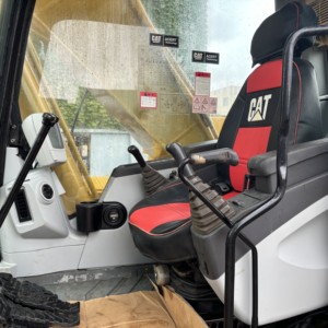 CAT 320CL d'occasion en excellent état, faible nombre d'heures de fonctionnement, non remis à neuf, fonctionnement stable, excellent rapport qualité-prix, livraison rapide - Product Image 6