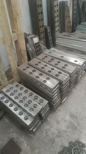 Plaques de friction durables pour plateaux de guidage de foreuse rotative robuste (type <span class=keywords><strong>Kelly</strong></span> <span class=keywords><strong>Bar</strong></span>) - Pièces de rechange 50*50*50 - Product Image 3