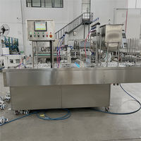 Machine automatique de remplissage et de scellage de gobelets par thermoformage haute précision pour eau pure et shampoing avec système à engrenages