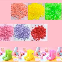 Granulés de PVC vierge/modifié de haute qualité, matière première recyclée, masterbatch résistant à l'usure pour chaussures, pantoufles, tuyaux d'eau et fils.