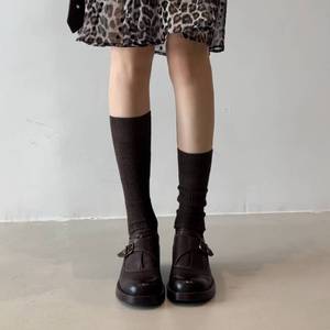 Mocasines de Cuero Genuino Estilo Británico Retro, Zapatos de Cuero con Punta Redonda y Tacón Cuadrado, Diseño con Hebilla de Cinturón - Product Image 3