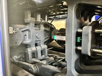 Presse de moulage par injection haïtienne de troisième génération avancée de 250 tonnes avec connectivité IoT et capacités de moulage de précision pour le monde