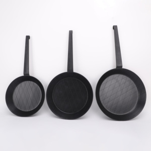 Padella da cucina in <span class=keywords><strong>ferro</strong></span> piatto nero non rivestito con scanalature diamantate per goffratura Dia 24 /26/ 28 cm - Product Image 1