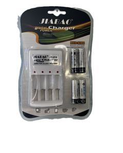 เครื่องชาร์จแบตเตอรี่ดิจิตอลอันทรงพลังสำหรับ AA และ AAA พร้อมชุดแบตเตอรี่ - Product Image 1