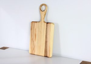Planche de service en frêne conique sur mesure OEM avec poignée en anneau, plateau à fromage pour la maison, le bar et le restaurant - Product Image 3