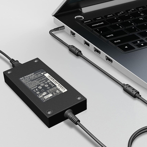 Adaptateur d'alimentation pour station de travail haut de gamme 240W pour Dell, embout 7,45,0 mm, certifié pour la distribution mondiale - Product Image 1