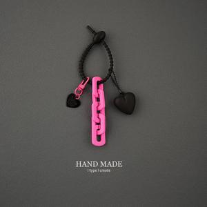 Porte-clés en forme de serre-câble pour filles, porte-clés mignon chiot et cœur, pendentif de sac, pendentif rouge rose, porte-clés au design original - Product Image 6