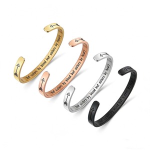Brazalete de Acero Inoxidable Sisters by Heart, Brazalete Abierto en Forma de C para Mejores Amigas, Joyería BFF con Nombre Grabado Personalizado - Product Image 3